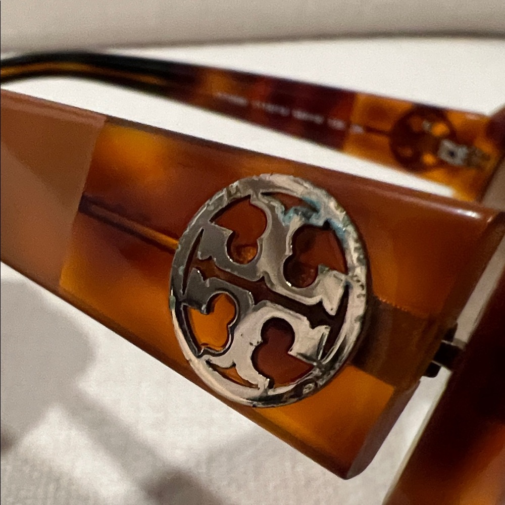 Tory Burch Tortoise Shell Sunglasses - Picture 5 of 12
